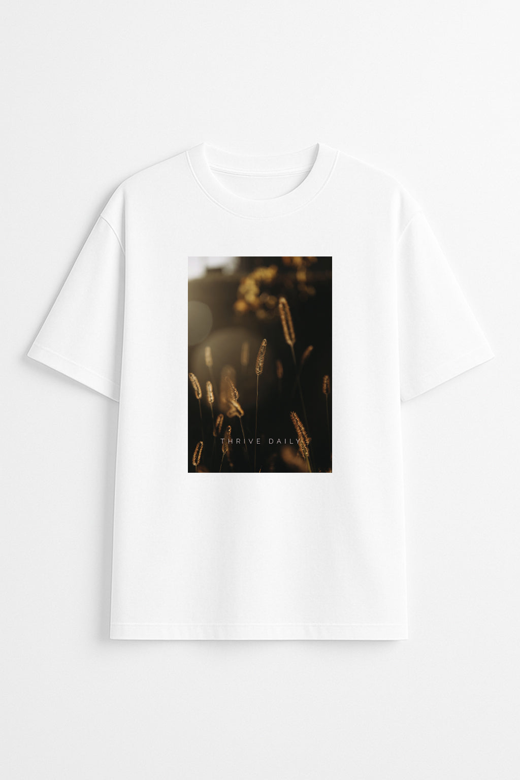 T-shirt "THRIVE DAILY"