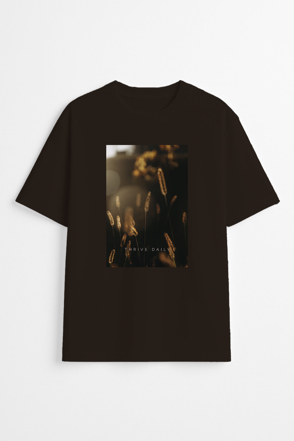 T-shirt "THRIVE DAILY"