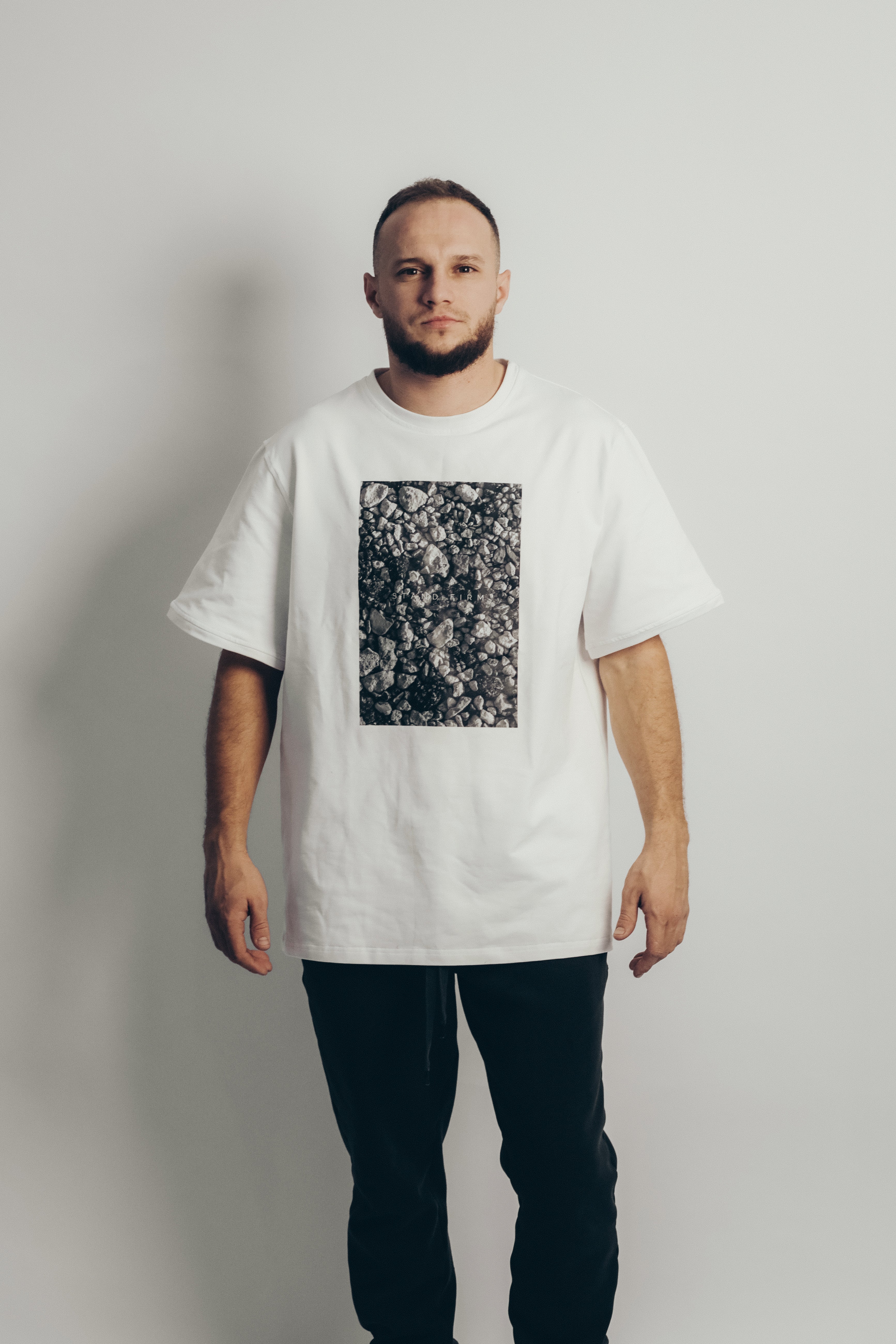 T-shirt "STAND FIRM"