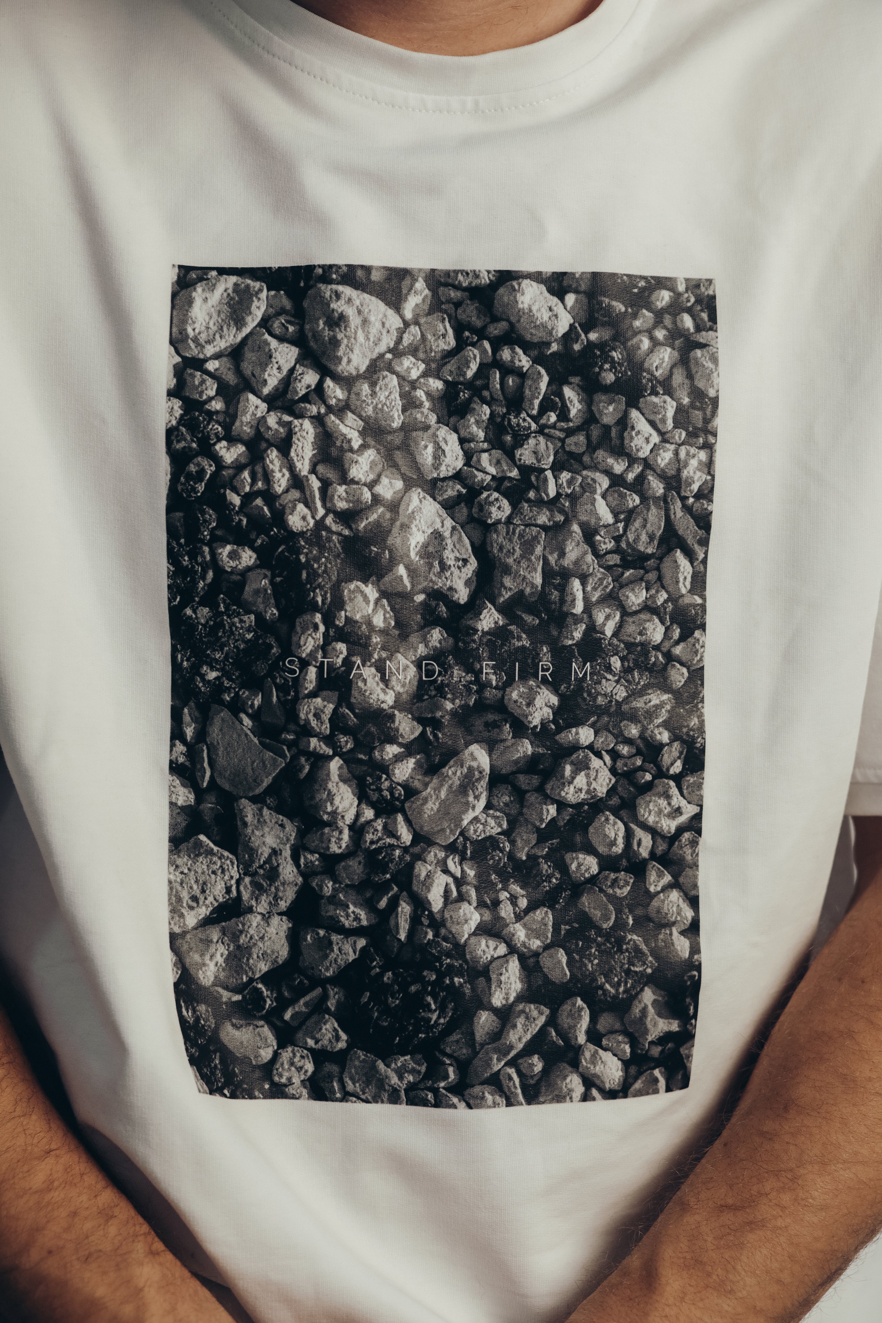 T-shirt "STAND FIRM"